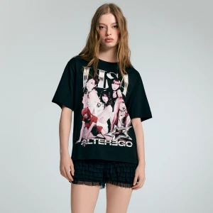 Czarna koszulka z nadrukiem Lisa Alterego House