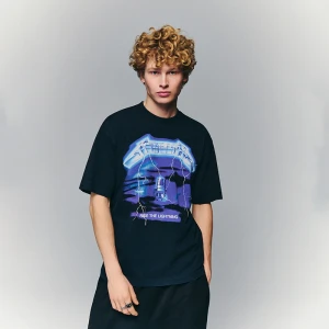 Czarna koszulka z nadrukiem Metallica House