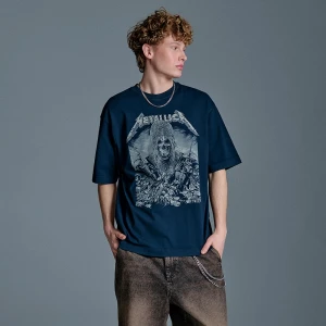 Czarna koszulka z nadrukiem Metallica House