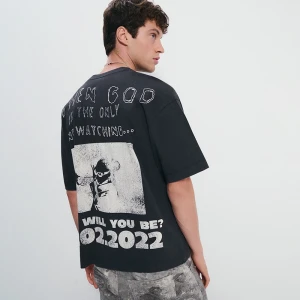 Czarna koszulka z nadrukiem Metro Boomin House