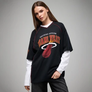 Czarna koszulka z nadrukiem Miami Heat House