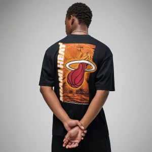 Czarna koszulka z nadrukiem Miami Heat House