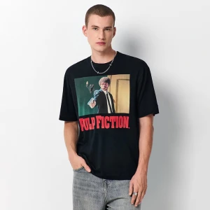 Czarna koszulka z nadrukiem Pulp Fiction House