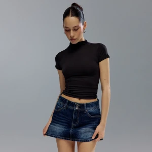 Czarna koszulka ze stójką House