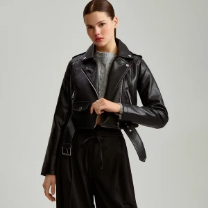 Czarna kurtka biker z paskiem House