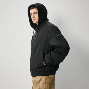 Czarna kurtka bomber z kapturem House