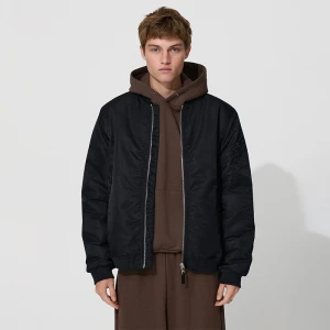 Czarna kurtka bomber z połyskujacego materiału House