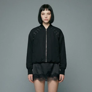 Czarna kurtka bomber z wiązaniem House