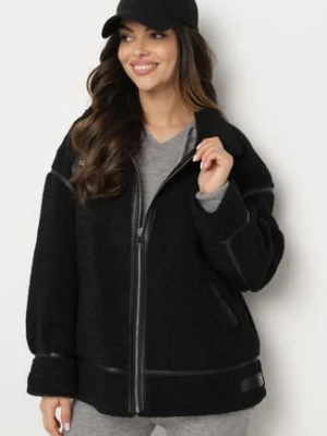 Czarna Kurtka Oversize z Futerka Typu Baranek z Wysokim Kołnierzem z Paskiem z Klamrą Torisha ann gissy