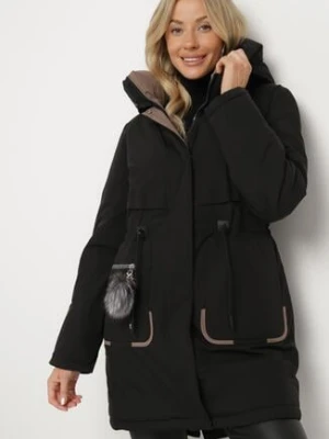 Czarna Kurtka Parka z Kapturem i Ozdobną Zawieszką Ściągana w Pasie Zerilie rosse line