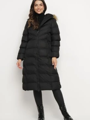 Czarna Kurtka Pikowana Mocno Ocieplana z Kapturem z Futerkiem Gelirra j.style