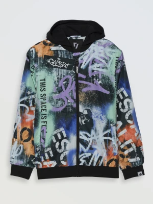 Czarna kurtka przejściowa z kapturem z kolorowym nadrukiem na całości Reporter