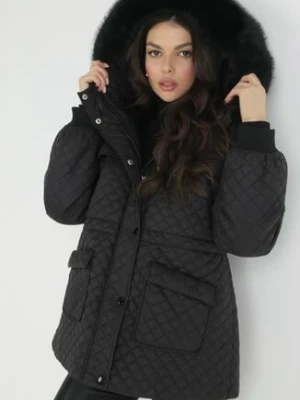 Zdjęcie produktu Czarna Kurtka z Futrzanym Kapturem i Drobnym Pikowaniem Esdrage ann gissy