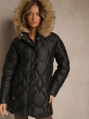 Czarna Kurtka z Pikowanymi Przeszyciami i Kapturem z Futerkiem Olarissa j.style