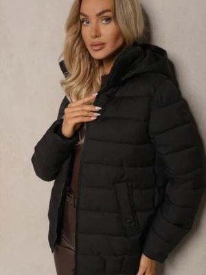 Czarna Kurtka z Pikowanymi Przeszyciami z Odpinanym Kapturem i Ściągaczem w Talii Sintavia swest