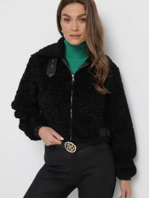 Czarna Kurtka ze Sztucznego Futerka Baranek z Paskiem przy Kołnierzyku Amixa bludeise