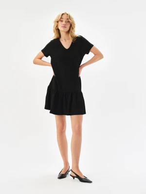 Czarna mini sukienka