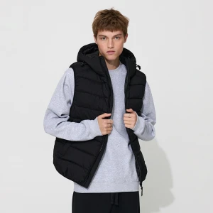 Czarna pikowana kamizelka z kapturem House