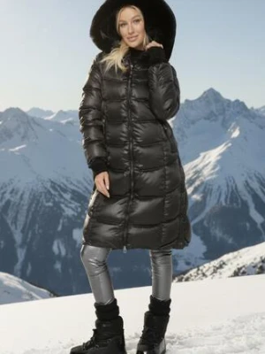 Czarna Pikowana Kurtka Płaszcz za Kolano z Kapturem i Futerkiem Naelora j.style