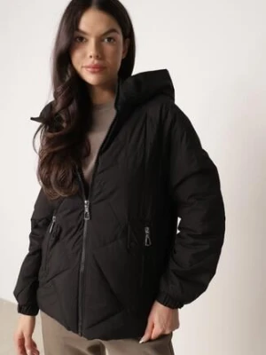 Czarna Pikowana Kurtka z Kapturem Rękawy Zakończone Gumką Liliaz swest