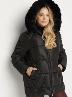 Czarna Pikowana Kurtka z Kapturem z Futerkiem Tevea swest