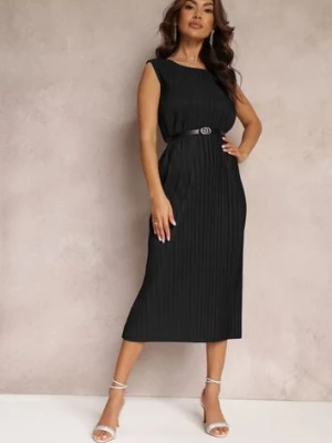 Czarna Pudełkowa Sukienka Midi z Plisowanej Tkaniny z Paskiem z Klamerką Lanaia by swan