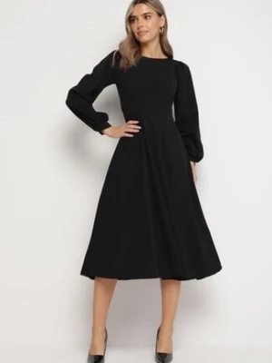 Czarna Rozkloszowana Midi Sukienka z Eleganckimi Luźnymi Rękawami Samriddhi messaya