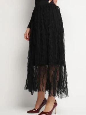 Czarna Rozkloszowana Spódnica z Półtransparentnego Materiału z Ozdobnym Tłoczeniem Zerivra
