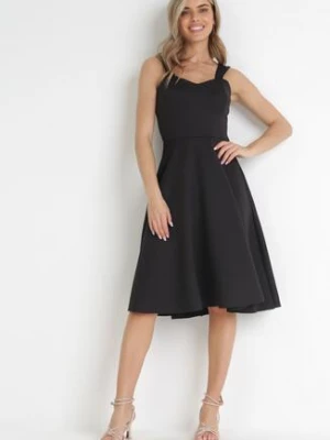 Czarna Rozkloszowana Sukienka Midi na Ramiączkach z Głębokim Dekoltem Maudia