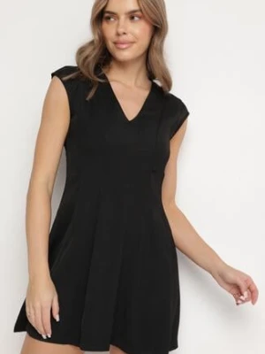 Czarna Rozkloszowana Sukienka o Taliowanym Kroju Ellaira elsa.m by may