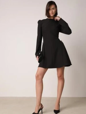 Czarna Rozkloszowana Sukienka Ozdobiona Metaliczną Aplikacją Eleslie allyson