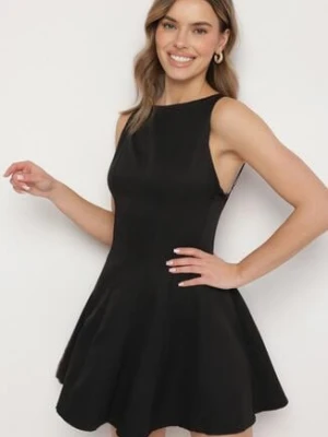 Czarna Rozkloszowana Sukienka Ozdobiona Przeszyciami Kinetela allyson