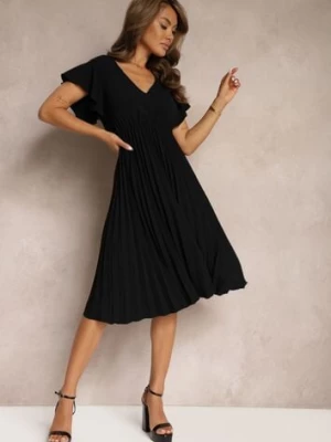 Czarna Rozkloszowana Sukienka z Plisami i Dekoltem w V Rissari new collection