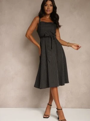 Czarna Rozkloszowana Sukienka z Wiskozą w Paski Dolavessa ann gissy