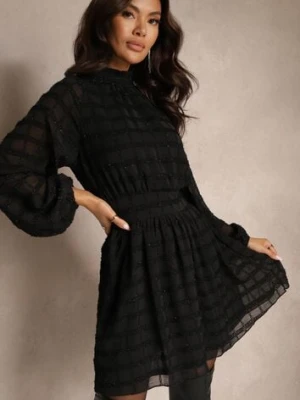 Czarna Rozkloszowana Sukienka ze Stójką i Gumką w Talii Zdobiona Metaliczną Nicią Vencira retro & icone