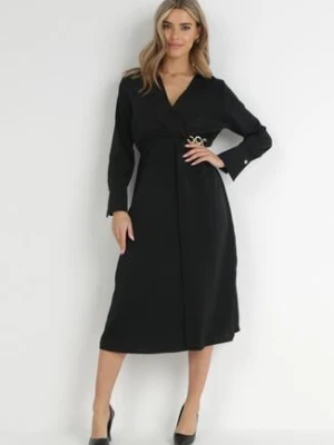 Czarna Satynowa Sukienka Midi z Kopertowym Dekoltem i Kołnierzykiem Hartho rosa