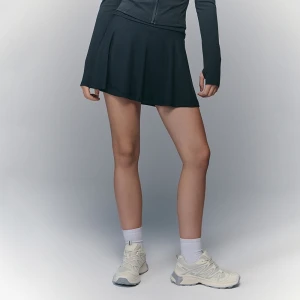 Czarna spódniczka mini ULTRAFLEX z wszytymi spodenkami House