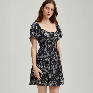 Czarna sukienka-kombinezon we wzór paisely House