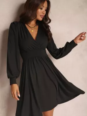 Czarna Sukienka Kopertowa Taliowana Hosidius by swan