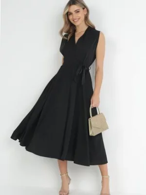 Czarna Sukienka Maxi z Materiałowym Paskiem i Kopertowym Dekoltem Istilla