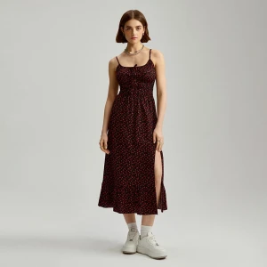 Czarna sukienka midi fit&flare w kwiaty House