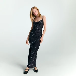 Czarna sukienka satynowa maxi w białe kropki House