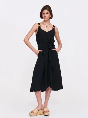 Czarna sukienka z kieszeniami Top Secret