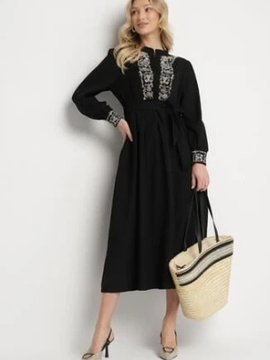 Czarna Sukienka z Wiskozą o Rozkloszowanym Kroju z Haftem i Paskiem Ninavela unigirl