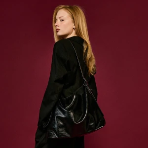 Czarna torba shopper z imitacji skótry House