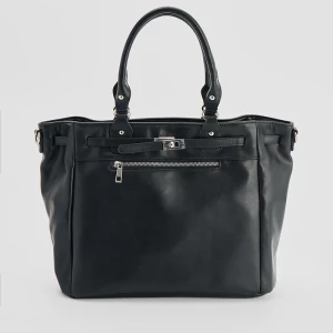 Czarna torba shopper z klamerką i srebrnymi detalami House