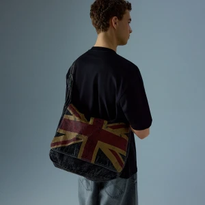 Czarna torba z motywem flagi UK House