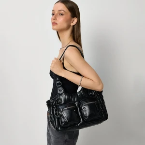 Czarna torebka z kieszonkami multipocket z imitacji skóry House