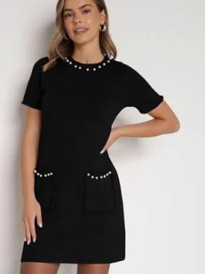 Czarna Trapezowa Sukienka Sweterkowa Ozdobiona Perełkami Eletusa