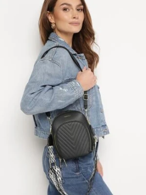 Czarna Trzykomorowa Torebka Pikowana na Ramię z Odpinanym Regulowanym Paskiem Zenetia